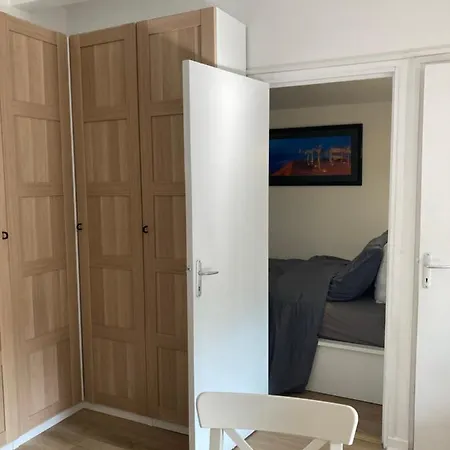 דירה Charming 1 Bedroom Flat, Center With Pool And Car Park *