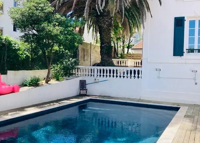 Charming 1 Bedroom Flat, Center With Pool And Car Park アパート