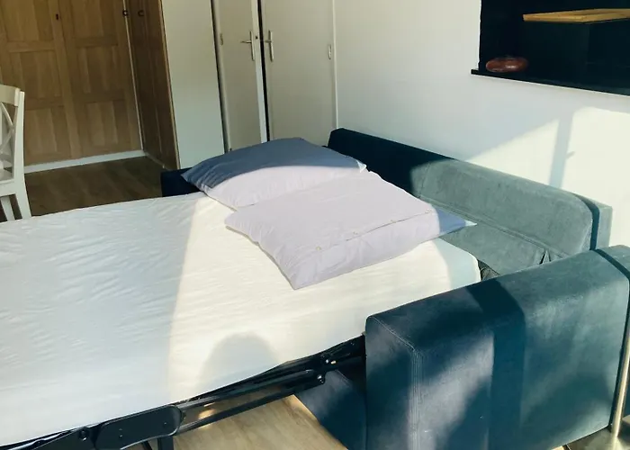 Charming 1 Bedroom Flat, Center With Pool And Car Park Lejlighed *